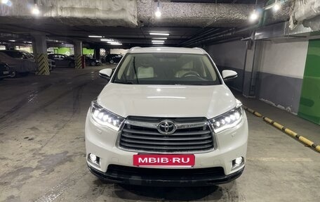 Toyota Highlander III, 2014 год, 2 350 000 рублей, 5 фотография