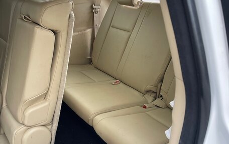 Toyota Highlander III, 2014 год, 2 350 000 рублей, 17 фотография