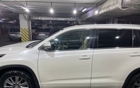 Toyota Highlander III, 2014 год, 2 350 000 рублей, 19 фотография