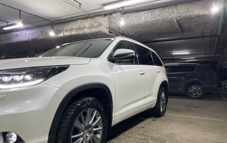 Toyota Highlander III, 2014 год, 2 350 000 рублей, 26 фотография