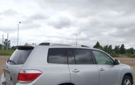 Toyota Highlander III, 2011 год, 1 920 000 рублей, 6 фотография