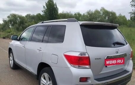 Toyota Highlander III, 2011 год, 1 920 000 рублей, 5 фотография
