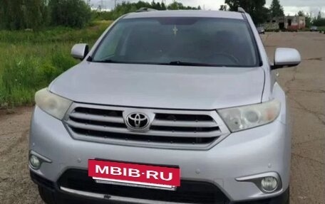 Toyota Highlander III, 2011 год, 1 920 000 рублей, 7 фотография