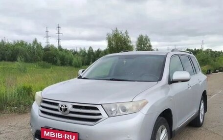 Toyota Highlander III, 2011 год, 1 920 000 рублей, 11 фотография