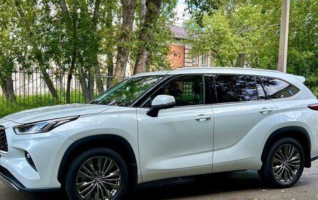Toyota Highlander, 2025 год, 4 990 000 рублей, 3 фотография