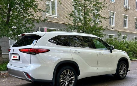 Toyota Highlander, 2025 год, 4 990 000 рублей, 10 фотография