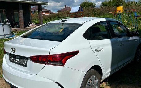 Hyundai Solaris II рестайлинг, 2020 год, 950 000 рублей, 3 фотография