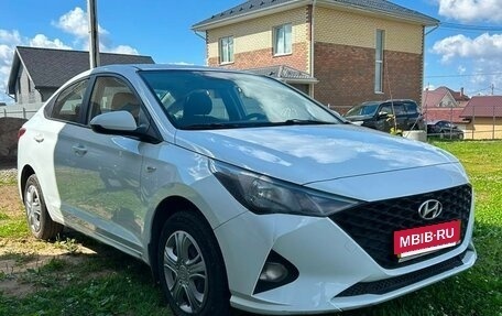 Hyundai Solaris II рестайлинг, 2020 год, 950 000 рублей, 2 фотография