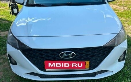 Hyundai Solaris II рестайлинг, 2020 год, 950 000 рублей, 5 фотография