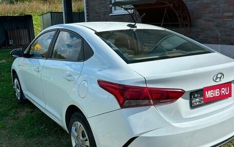 Hyundai Solaris II рестайлинг, 2020 год, 950 000 рублей, 4 фотография