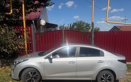 KIA Rio IV, 2021 год, 1 990 000 рублей, 4 фотография