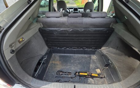 Toyota Prius, 2004 год, 560 000 рублей, 12 фотография