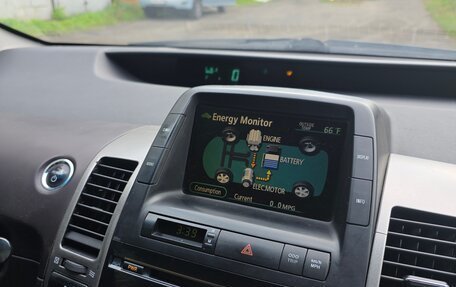 Toyota Prius, 2004 год, 560 000 рублей, 19 фотография