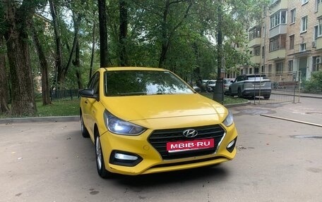 Hyundai Solaris II рестайлинг, 2017 год, 1 000 000 рублей, 1 фотография