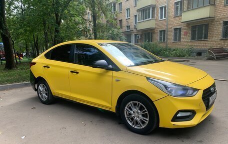 Hyundai Solaris II рестайлинг, 2017 год, 1 000 000 рублей, 11 фотография