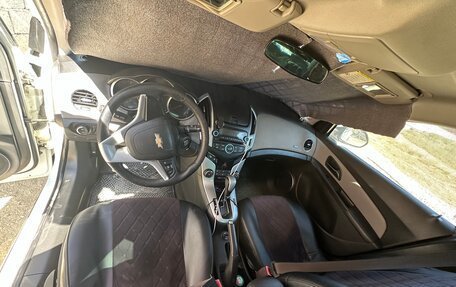 Chevrolet Cruze II, 2013 год, 700 000 рублей, 10 фотография
