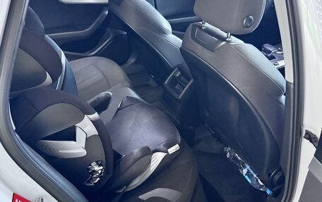 Audi A4, 2016 год, 2 500 000 рублей, 8 фотография