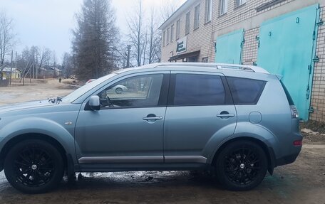 Mitsubishi Outlander III рестайлинг 3, 2008 год, 1 080 000 рублей, 4 фотография
