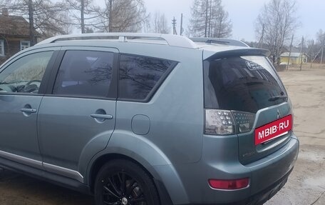Mitsubishi Outlander III рестайлинг 3, 2008 год, 1 080 000 рублей, 3 фотография