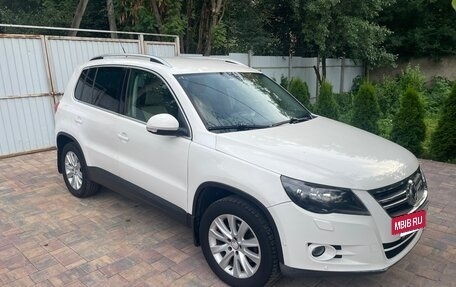 Volkswagen Tiguan I, 2009 год, 925 000 рублей, 2 фотография