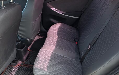 Hyundai Solaris II рестайлинг, 2013 год, 750 000 рублей, 8 фотография