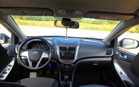 Hyundai Solaris II рестайлинг, 2013 год, 750 000 рублей, 7 фотография