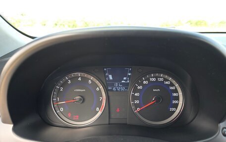 Hyundai Solaris II рестайлинг, 2013 год, 750 000 рублей, 10 фотография