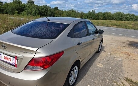 Hyundai Solaris II рестайлинг, 2013 год, 750 000 рублей, 3 фотография