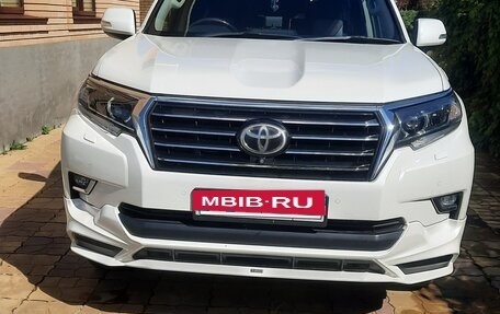 Toyota Land Cruiser Prado 150 рестайлинг 2, 2019 год, 4 800 000 рублей, 2 фотография