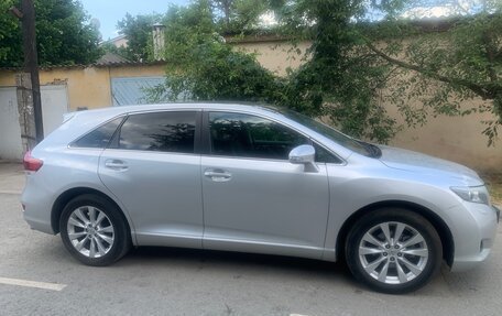 Toyota Venza I, 2013 год, 1 950 000 рублей, 2 фотография