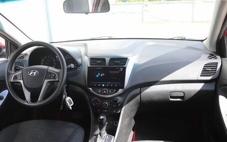 Hyundai Solaris II рестайлинг, 2015 год, 1 078 000 рублей, 13 фотография