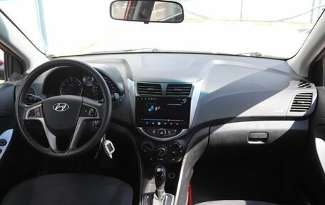 Hyundai Solaris II рестайлинг, 2015 год, 1 078 000 рублей, 14 фотография