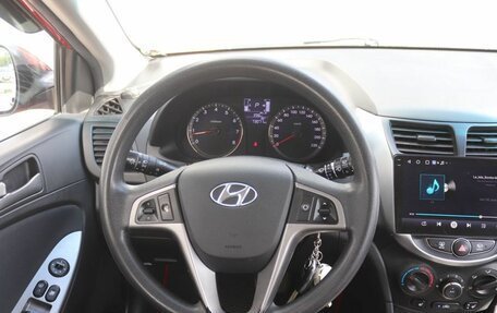 Hyundai Solaris II рестайлинг, 2015 год, 1 078 000 рублей, 15 фотография