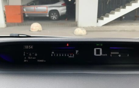 Honda Stepwgn IV, 2016 год, 1 840 000 рублей, 13 фотография