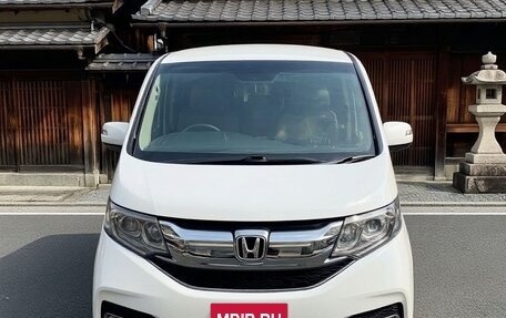 Honda Stepwgn IV, 2016 год, 1 840 000 рублей, 2 фотография
