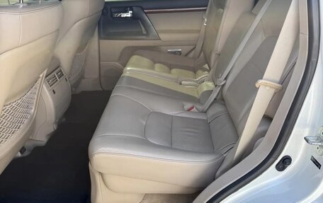 Toyota Land Cruiser 200, 2014 год, 3 000 000 рублей, 14 фотография