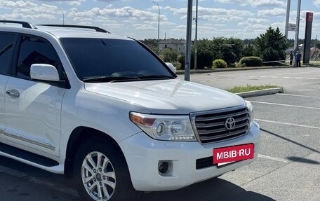 Toyota Land Cruiser 200, 2014 год, 3 000 000 рублей, 20 фотография