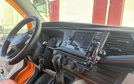 Volkswagen Transporter T6 рестайлинг, 2020 год, 3 000 000 рублей, 12 фотография