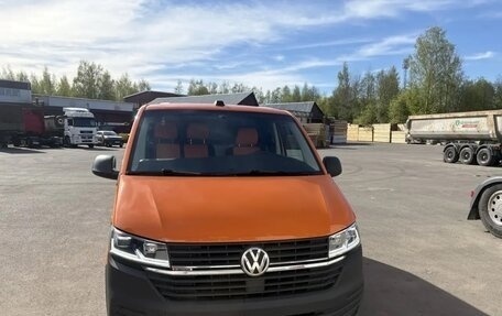 Volkswagen Transporter T6 рестайлинг, 2020 год, 3 000 000 рублей, 7 фотография