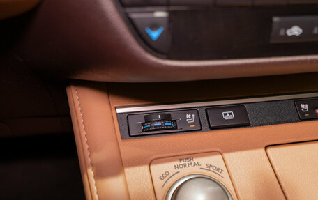 Lexus ES VII, 2015 год, 2 570 000 рублей, 26 фотография