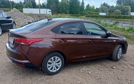 Hyundai Solaris II рестайлинг, 2021 год, 1 790 000 рублей, 4 фотография
