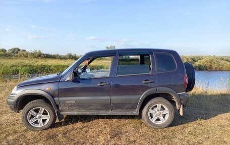 Chevrolet Niva I рестайлинг, 2005 год, 235 000 рублей, 3 фотография