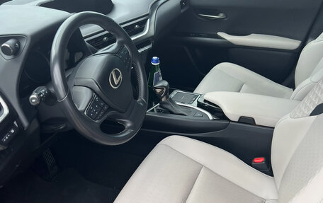 Lexus UX I, 2020 год, 2 800 000 рублей, 4 фотография
