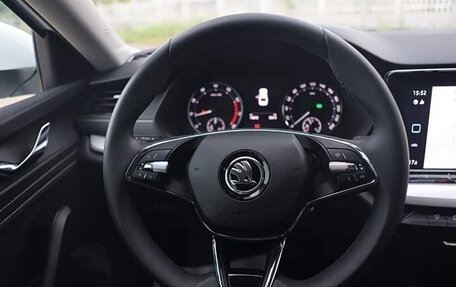 Skoda Octavia IV, 2023 год, 2 330 800 рублей, 10 фотография