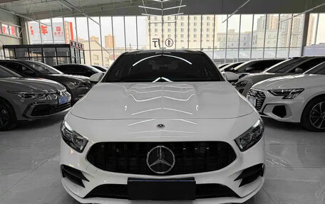 Mercedes-Benz A-Класс, 2022 год, 2 280 000 рублей, 2 фотография