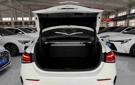 Mercedes-Benz A-Класс, 2022 год, 2 280 000 рублей, 8 фотография