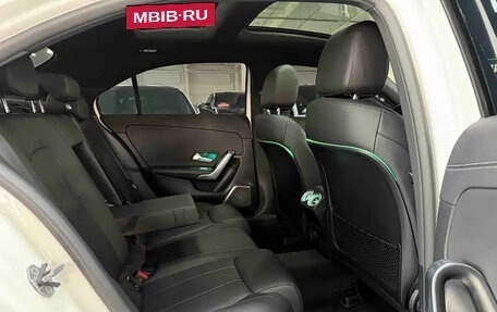 Mercedes-Benz A-Класс, 2022 год, 2 280 000 рублей, 18 фотография
