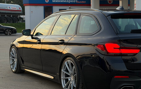 BMW 5 серия, 2021 год, 5 900 000 рублей, 6 фотография