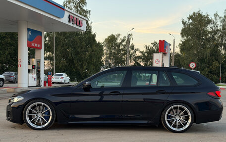 BMW 5 серия, 2021 год, 5 900 000 рублей, 4 фотография