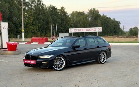 BMW 5 серия, 2021 год, 5 900 000 рублей, 2 фотография